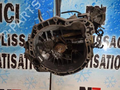Used Gearbox RENAULT LAGUNA I (B56_, 556_) 2.2 dT (B569) (113 hp) 23668421
