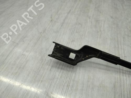 front-windshield-wiper-arm-jeep-renegade-suv-bu-b1-bv-2014-23740826 main image