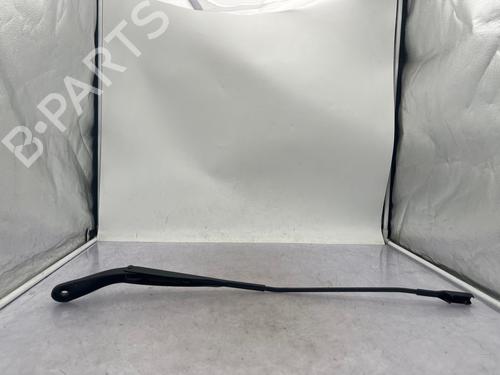 front-windshield-wiper-arm-dacia-sandero-iii-2021-37743940 main image