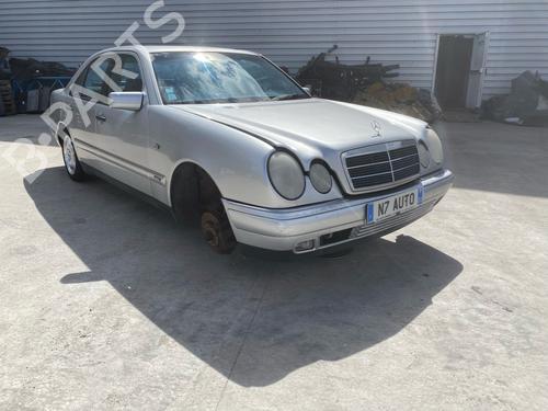 Dashboard MERCEDES-BENZ E-CLASS (W210) E 240 (210.061) | BP36440136C46 - Image 107