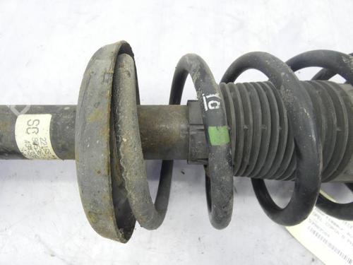 Used Left front shock absorber Left front shock absorber OPEL CORSA B (S93) 1.7 D (F08, F68, M68) (60 hp) 23701397 23701397