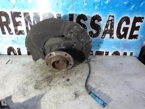 Used Right front steering knuckle BMW 5 Touring (E61) 525 d (177 hp) 23690119