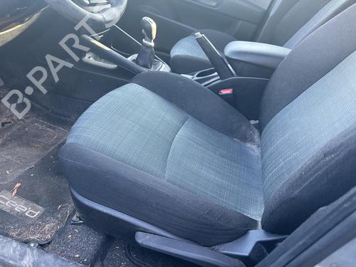 Front right seatbelt KIA CEE'D SW (ED) 1.6 CRDi 115 | BP23761257I25  - Image 14