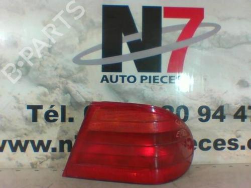 Used Right taillight MERCEDES-BENZ E-CLASS (W210) E 220 CDI (210.006) (125 hp) 23664979