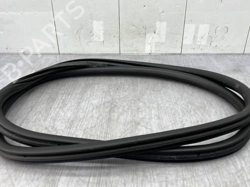 Used Rubber door seal PEUGEOT 3008 II SUV (MC_, MR_, MJ_, M4_) 1.6 BlueHDi 120 (120 hp) 25155668