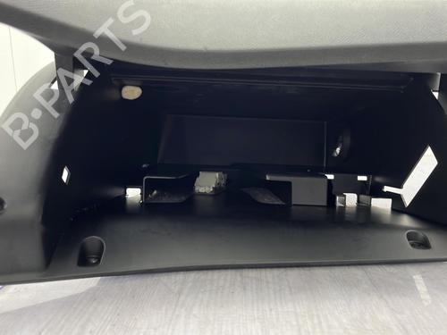 Used Glove box Glove box 23704697 23704697
