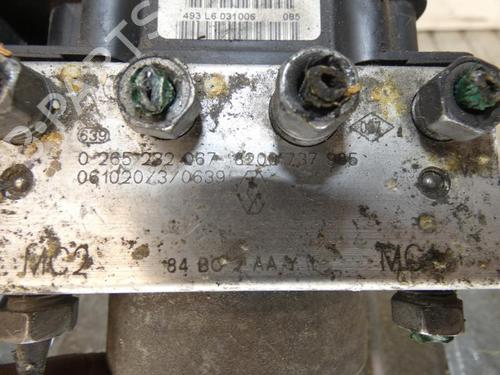 Used ABS pump RENAULT MEGANE II (BM0/1_, CM0/1_) 1.5 dCi (BM1F, CM1F) (86 hp) 23666562