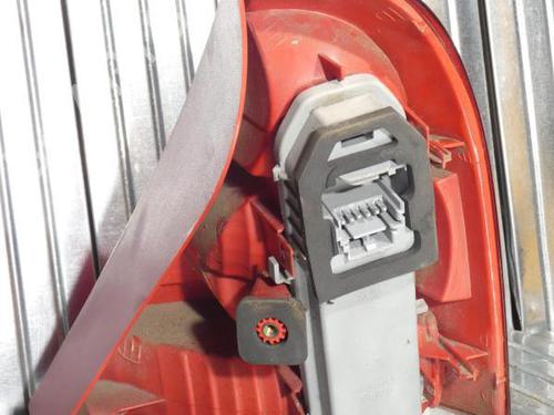 Used Left taillight RENAULT CLIO II (BB_, CB_) 1.4 16V (B/CB0P, BB13) (98 hp) 23696443