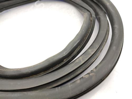 Used Rubber door seal VW TOURAN (1T1, 1T2) 1.9 TDI (105 hp) 23728700