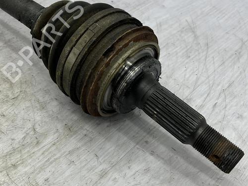 Used Right front driveshaft Right front driveshaft TOYOTA COROLLA Liftback (_E11_) 1.4 (EE111_, EE111R) (86 hp) 23702584 23702584