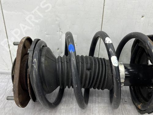 Used Left front shock absorber Left front shock absorber TOYOTA AVENSIS Estate (_T25_) 2.2 D-CAT (ADT251_, ADT251R) (177 hp) 26019116 26019116