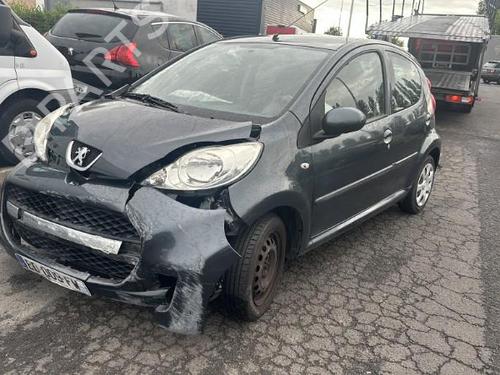 Left taillight PEUGEOT 107 (PM_, PN_) 1.0 | BP23684603C34 