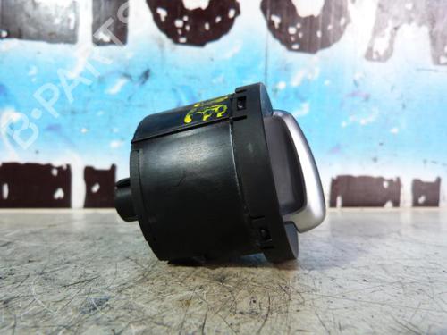 Used Headlight switch Headlight switch VW GOLF VI (5K1) 1.6 TDI (105 hp) 23689048 23689048