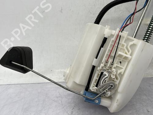 Used Fuel pump Fuel pump TOYOTA YARIS (_P13_) 1.5 Hybrid (NHP130_, NHP130) (101 hp) 31910008 31910008