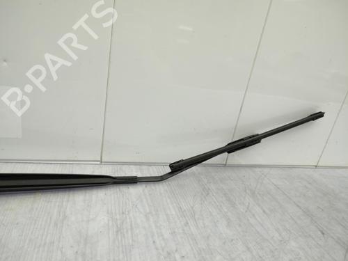 Used Front windshield wiper arm RENAULT CLIO IV (BH_) 0.9 TCe 90 (BHNF, BHMA, BHMH, BHJK, BHJR) (90 hp) 23695991