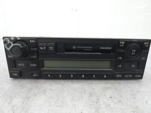 radio-vw-passat-b55-variant-3b6-2000-2001-2002-2003-2004-2005-23693538 main image
