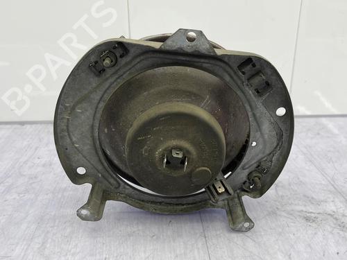 Højre forlygte VW POLO II (86C, 80) 1.0 (45 hp) 23684917
