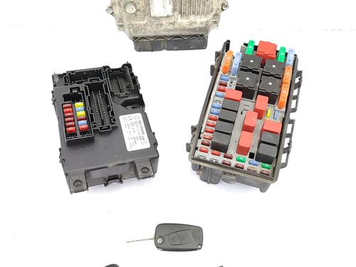 Used Electronic module FIAT GRANDE PUNTO (199_) 1.3 D Multijet (75 hp) 23708857