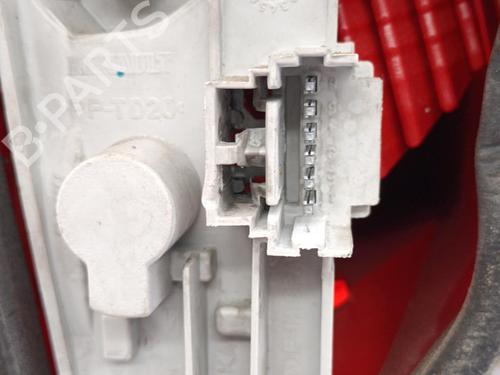 right-taillight-renault-modus-grand-modus-fjp0_-2004-23677983 main image