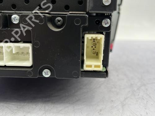 Used Radio Radio TOYOTA YARIS (_P9_) 1.33 VVT-i (NSP90_, NSP90R) (100 hp) 23755649 23755649