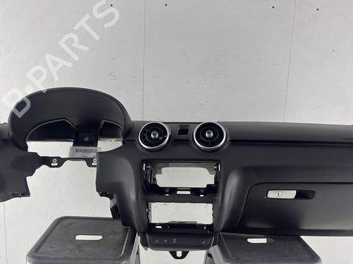 Instrumentbræt AUDI A1 (8X1, 8XK) 1.6 TDI (105 hp) 31752194