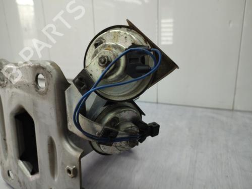 Used Front bumper reinforcement Front bumper reinforcement ALFA ROMEO 159 Sportwagon (939_) 2.4 JTDM (939BXD1B, 939BXD12) (200 hp) 23711705 23711705