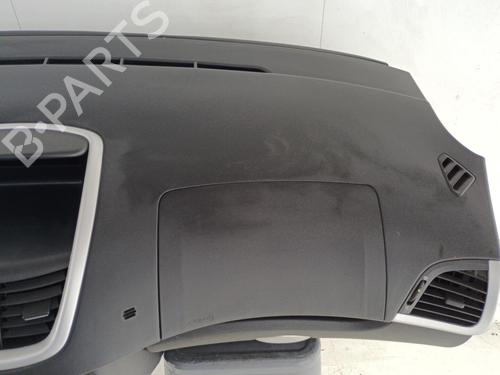 Instrumentbræt PEUGEOT 206+ (2L_, 2M_) 1.4 HDi eco 70 (68 hp) 23720397