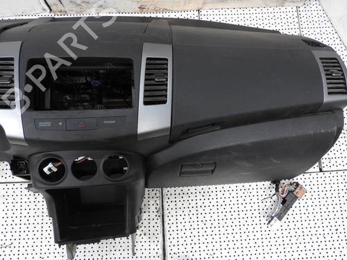 Dashboard CITROËN C-CROSSER (VU_, VV_) 2.2 HDi | BP23684943C46 