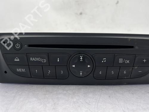 Used Radio Radio RENAULT CLIO III Grandtour (KR0/1_) 1.5 dCi (KR0G) (68 hp) 33125516 33125516