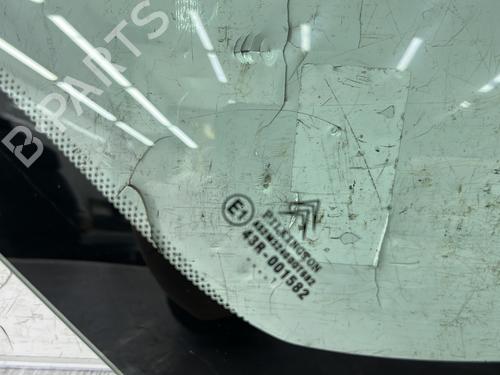 front-left-quarter-glass-citroen-c3-picasso-sh_-2008-32855296 main image
