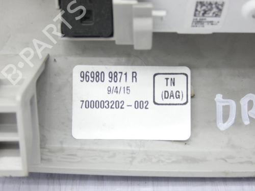 Used Interior roof light RENAULT KADJAR (HA_, HL_) 1.5 dCi 110 (HLA3) (110 hp) 23691666