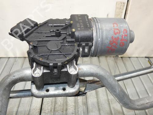 Used Front wiper motor RENAULT CLIO II (BB_, CB_) 1.5 dCi (B/CB07) (65 hp) 23670861
