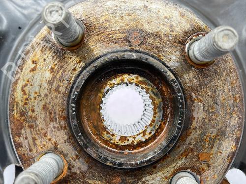 Left front steering knuckle TOYOTA YARIS (_P13_) 1.5 Hybrid (NHP130_, NHP130) | BP32227009M25