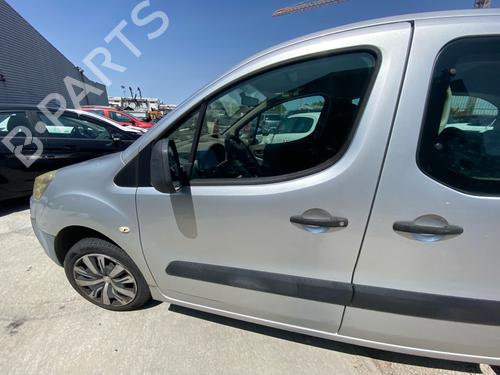 Used Left front door Left front door 37636730 37636730