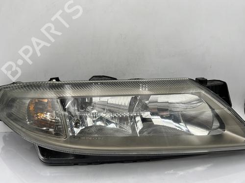 Used Right headlight RENAULT LAGUNA II (BG0/1_) 2.2 dCi (BG0F) (150 hp) 28093535