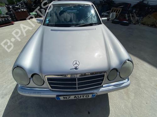 Dashboard MERCEDES-BENZ E-CLASS (W210) E 240 (210.061) | BP36440136C46 - Image 95