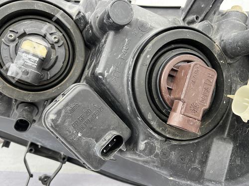 Right headlight OPEL ZAFIRA A MPV (T98) 2.0 DTI 16V (F75) | BP26743660C29 