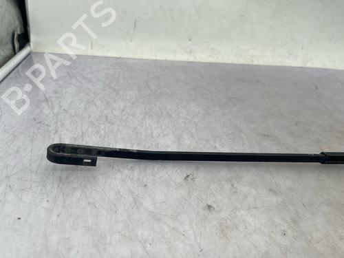 Used Front windshield wiper arm Front windshield wiper arm 37676453 37676453