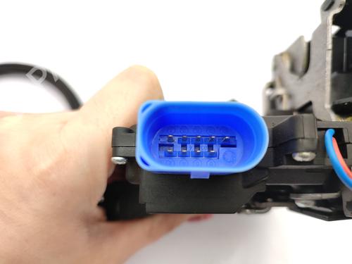 Front left lock VW GOLF V (1K1) 2.0 TDI | BP23756847C98 