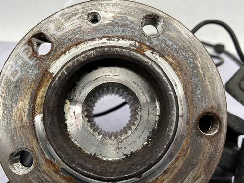 Right front steering knuckle PEUGEOT 407 (6D_) 3.0 (6DXFVJ) | BP24199250M26 