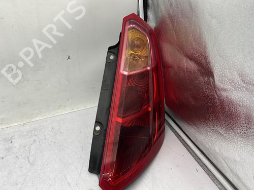 Højre baglygte FIAT GRANDE PUNTO (199_) 1.3 D Multijet (75 hp) 32393577