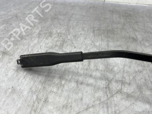 front-windshield-wiper-arm-alfa-romeo-mito-955_-2008-2009-2010-2011-2012-2013-2014-2015-2016-2017-2018-23754859 main image