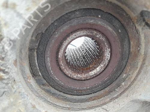 Left front steering knuckle VOLVO V40 Estate (645) 1.9 DI | BP23706983M25