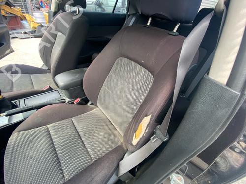 Left sun visor MAZDA 6 Hatchback (GG) 2.0 DI (GG14) | BP37717233I1 - Image 7