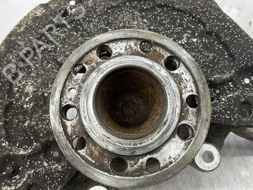 Used Left front steering knuckle Left front steering knuckle MERCEDES-BENZ E-CLASS T-Model (S213) E 220 d (213.204) (194 hp) 32386429 32386429