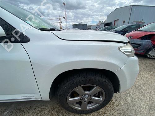 Used Right front fenders Right front fenders 38492538 38492538