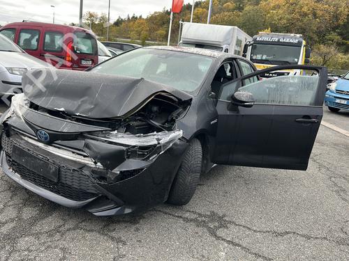 Brugte TOYOTA COROLLA Hatchback (_E21_, _EA1_, _EH1_) 1.8 Hybrid (ZWE211, ZWE219) (122 hp) 4371209