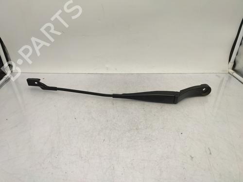 Used Front windshield wiper arm PEUGEOT 308 II (LB_, LP_, LW_, LH_, L3_) 1.5 BlueHDi 130 (131 hp) 25770794