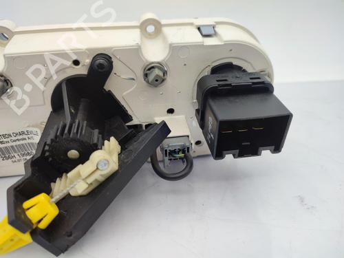 Climate control FORD FIESTA V (JH_, JD_) 1.4 TDCi | BP23712533I5 