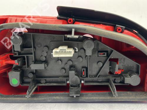 Right taillight PEUGEOT 406 (8B) 2.0 HDI 110 | BP32263335C35